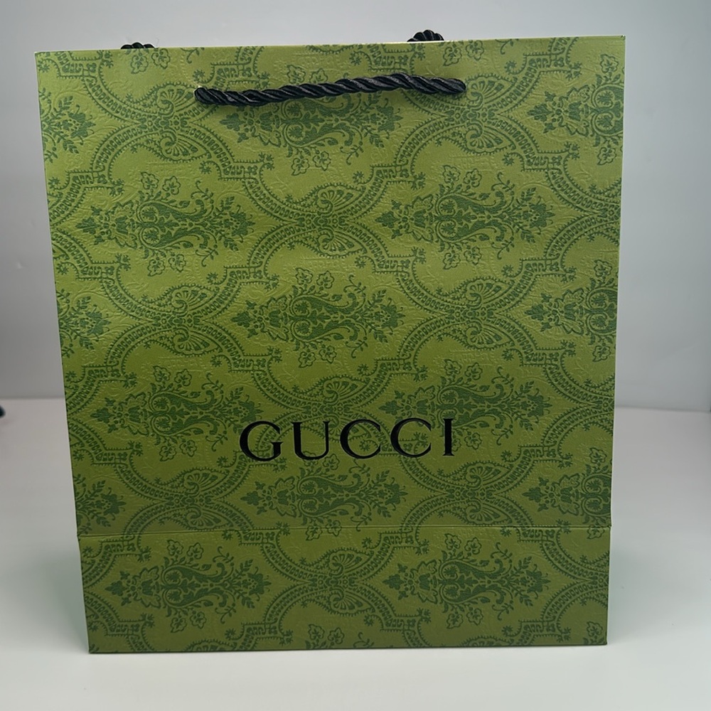 New Elegant Gucci Empty Gift Bag – Perfect for Your Special Moments - Picture 8 of 8